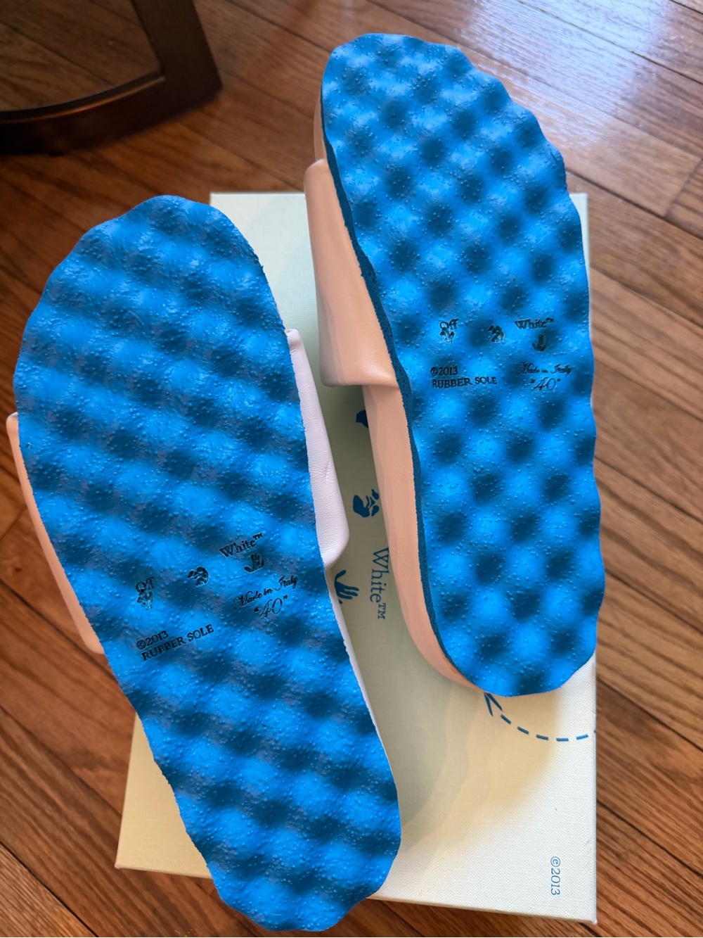 Off-White White Slide Sandals with Blue Outsole - Picture 2 of 3